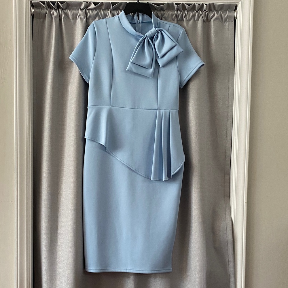 Elegant Light Blue Bow-Accent Women's Dress